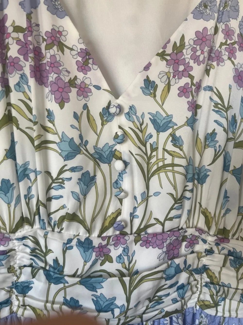 Maison Tara Floral light and airy soft spring maxi dress in ivory and lilac NWT - Picture 5 of 11